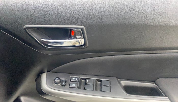 2019 Maruti Swift ZXI AMT, Petrol, Automatic, 1,20,939 km, Driver Side Door Panels Control