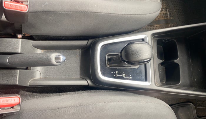 2019 Maruti Swift ZXI AMT, Petrol, Automatic, 1,20,939 km, Gear Lever