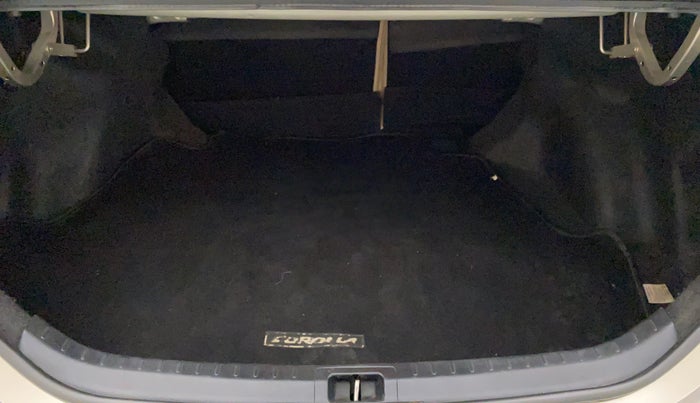 2017 Toyota Corolla Altis VL CVT PETROL, Petrol, Automatic, 61,521 km, Boot Inside