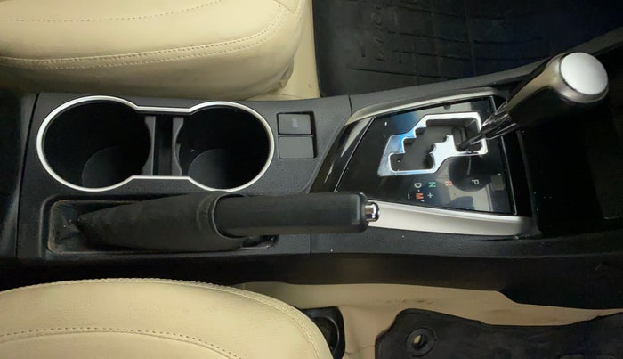 2017 Toyota Corolla Altis VL CVT PETROL, Petrol, Automatic, 61,521 km, Gear Lever