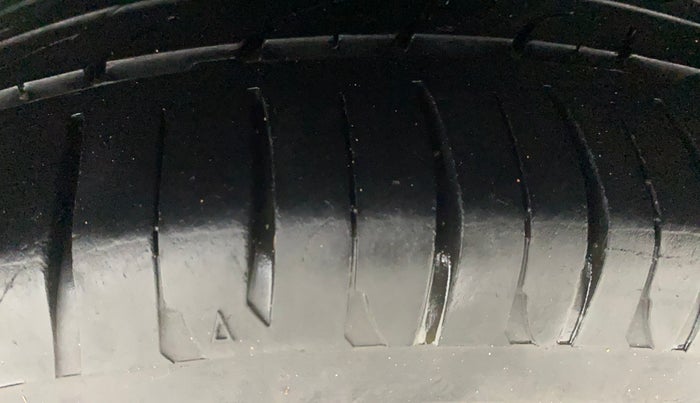 2015 Tata Zest XM PETROL, Petrol, Manual, 98,242 km, Left Rear Tyre Tread