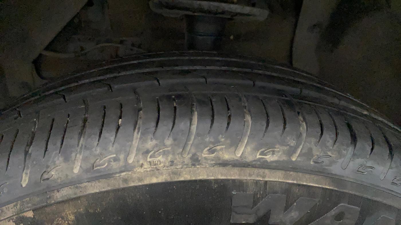 2024 Maruti BREZZA VXI, Petrol, Manual, 30,701 km, Left Front Tyre Tread
