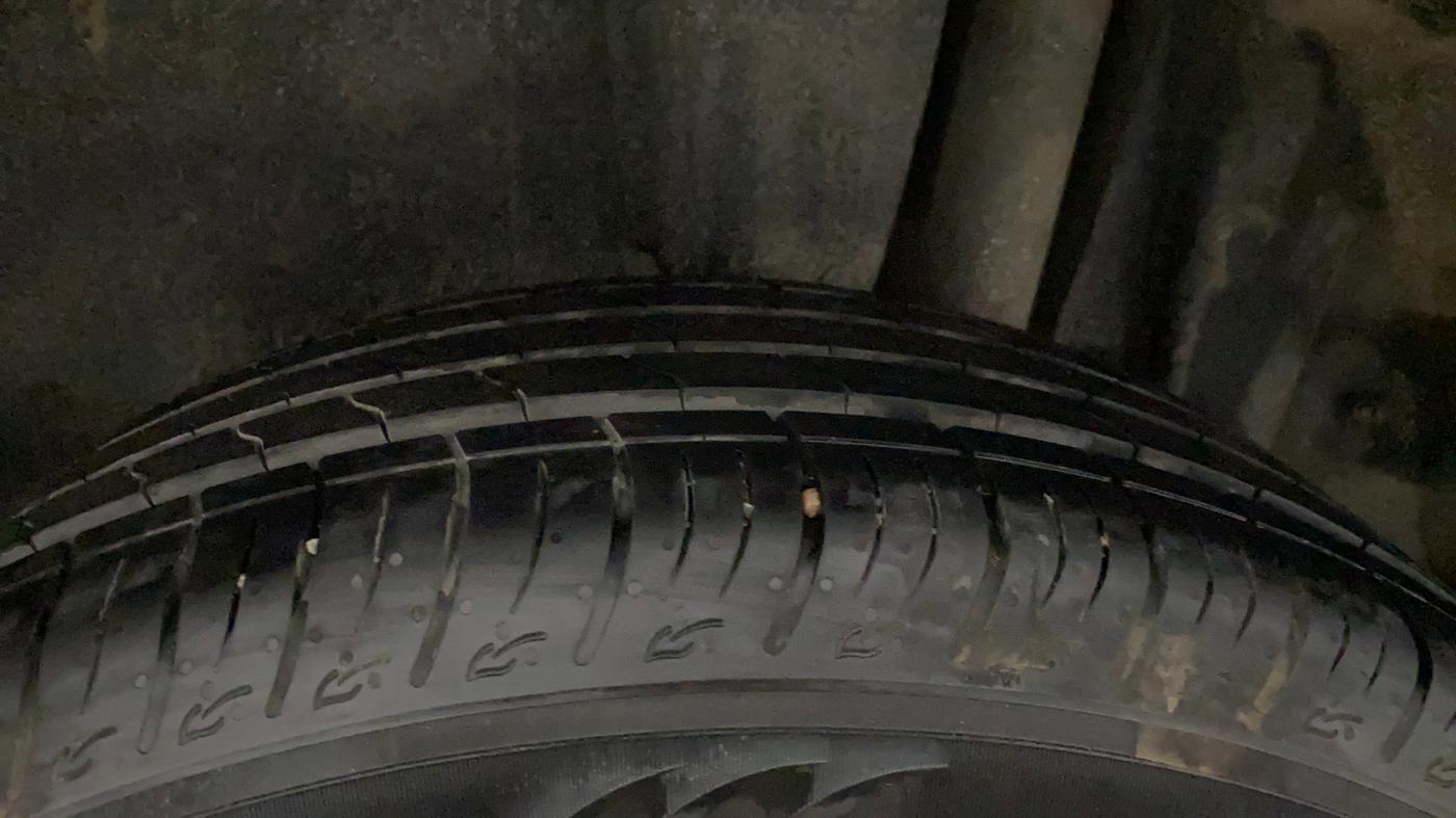 2024 Maruti BREZZA VXI, Petrol, Manual, 30,701 km, Left Rear Tyre Tread