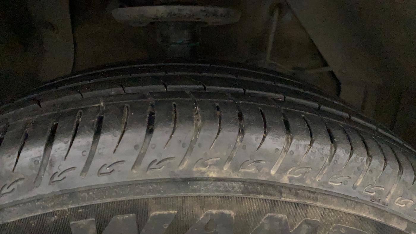 2024 Maruti BREZZA VXI, Petrol, Manual, 30,701 km, Right Front Tyre Tread