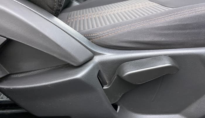 2019 Ford FREESTYLE TITANIUM + 1.2 TI-VCT, Petrol, Manual, 53,851 km, Driver Side Adjustment Panel