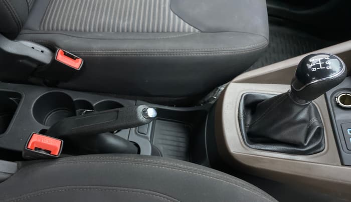 2019 Ford FREESTYLE TITANIUM + 1.2 TI-VCT, Petrol, Manual, 53,851 km, Gear Lever