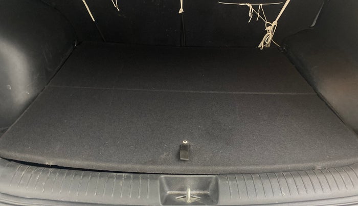 2017 Hyundai Creta SX PLUS 1.6 DIESEL, Diesel, Manual, 95,797 km, Boot Inside