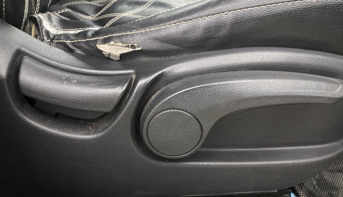 2017 Hyundai Creta SX PLUS 1.6 DIESEL, Diesel, Manual, 95,797 km, Driver Side Adjustment Panel