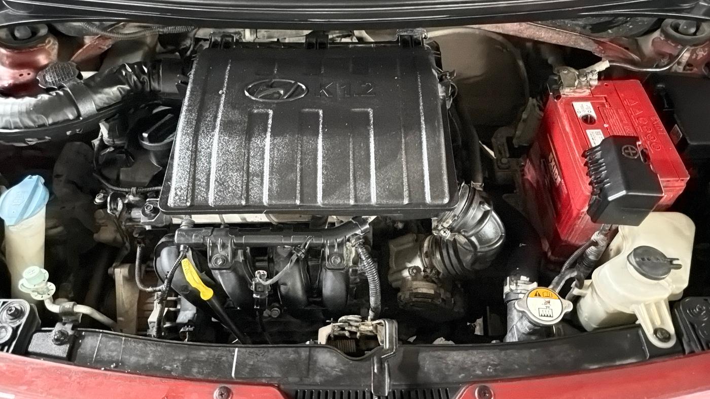2017 Hyundai Grand i10 ASTA (O) 1.2 KAPPA VTVT, Petrol, Manual, 90,141 km, Engine View