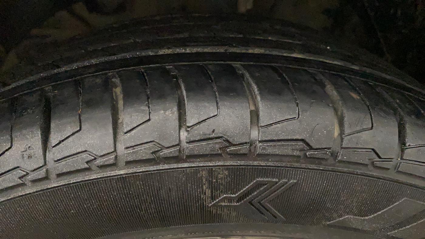 2017 Maruti Baleno ZETA PETROL 1.2, Petrol, Manual, 1,29,160 km, Left Front Tyre Tread