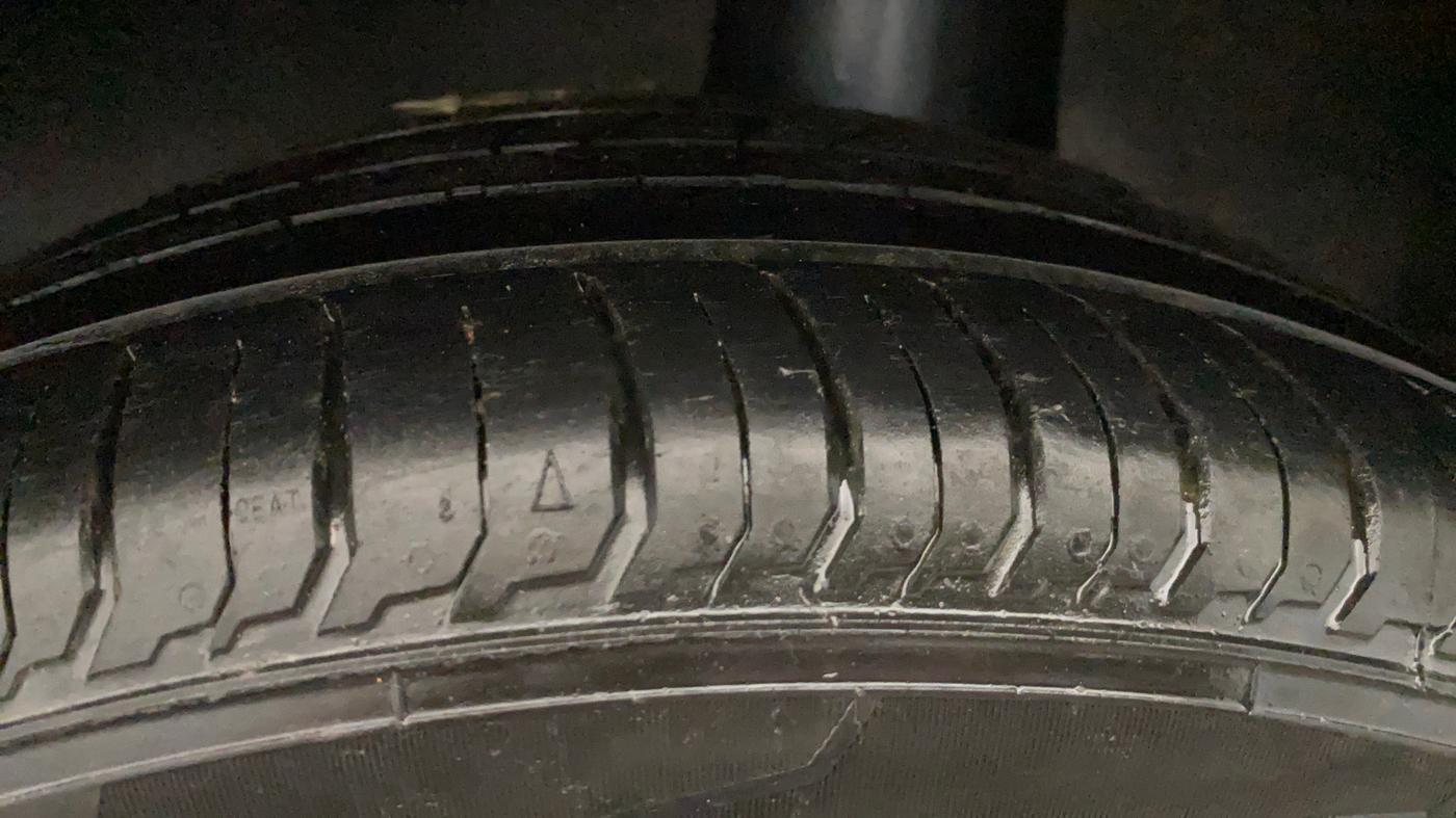 2017 Maruti Baleno ZETA PETROL 1.2, Petrol, Manual, 1,29,160 km, Left Rear Tyre Tread