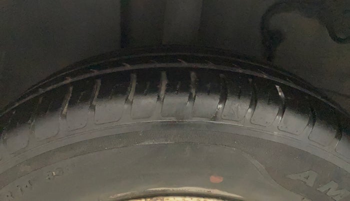 2020 Tata ALTROZ XE PETROL, Petrol, Manual, 72,750 km, Right Rear Tyre Tread