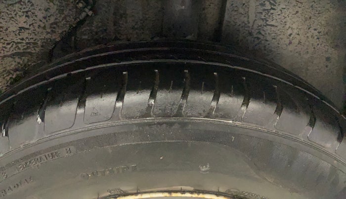 2020 Tata ALTROZ XE PETROL, Petrol, Manual, 72,750 km, Left Rear Tyre Tread
