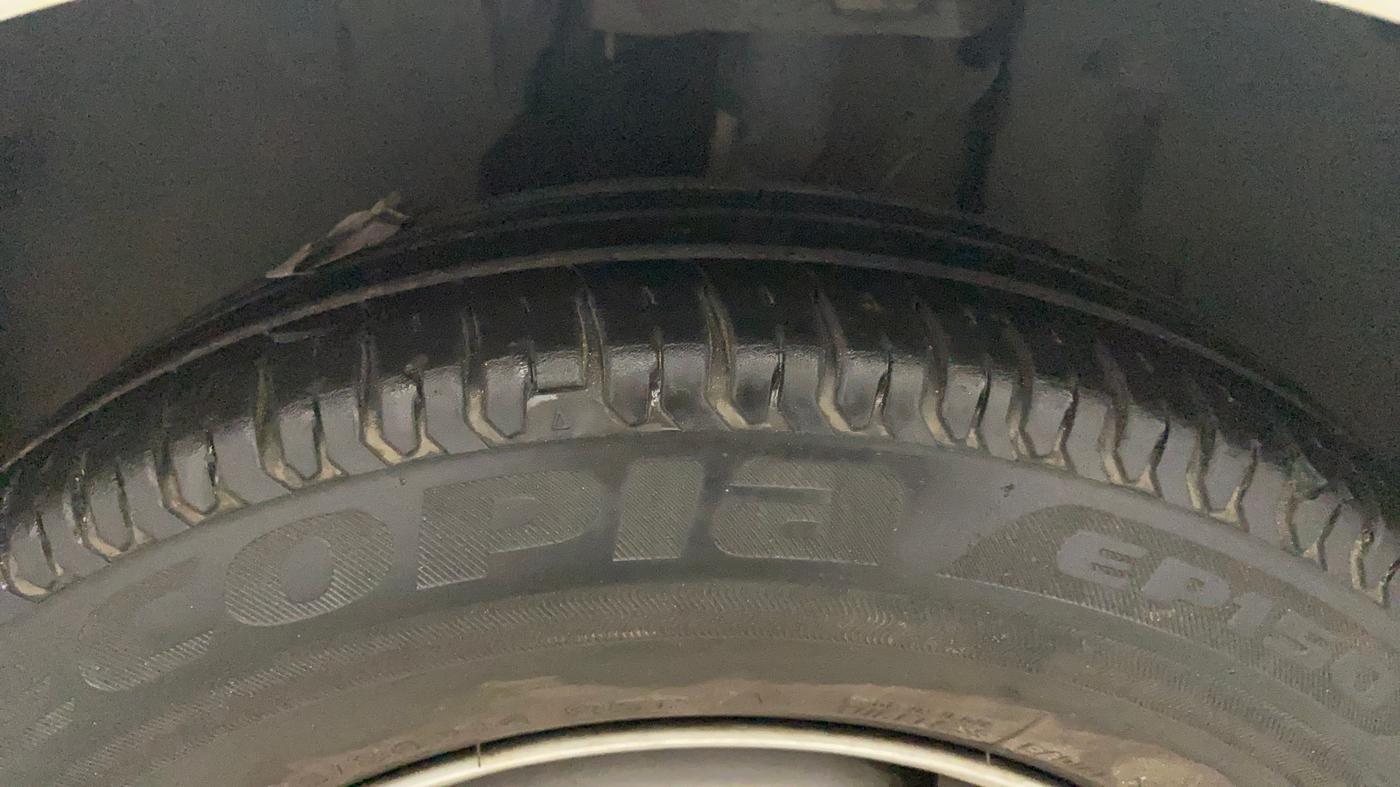 2020 Tata ALTROZ XE PETROL, Petrol, Manual, 72,765 km, Left Front Tyre Tread