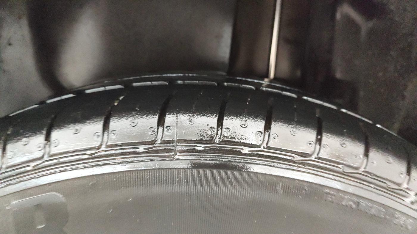 2013 Maruti Swift Dzire ZXI, Petrol, Manual, 48,688 km, Left Rear Tyre Tread