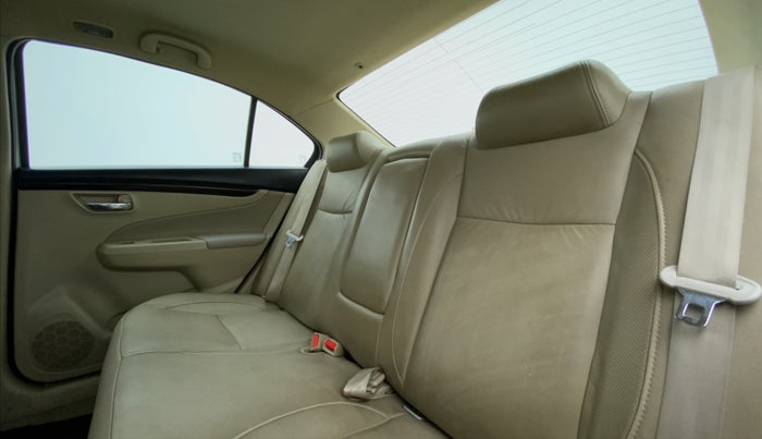 2017 Maruti Ciaz ALPHA 1.4 VVT, Petrol, Manual, 71,000 km, Right Side Rear Door Cabin