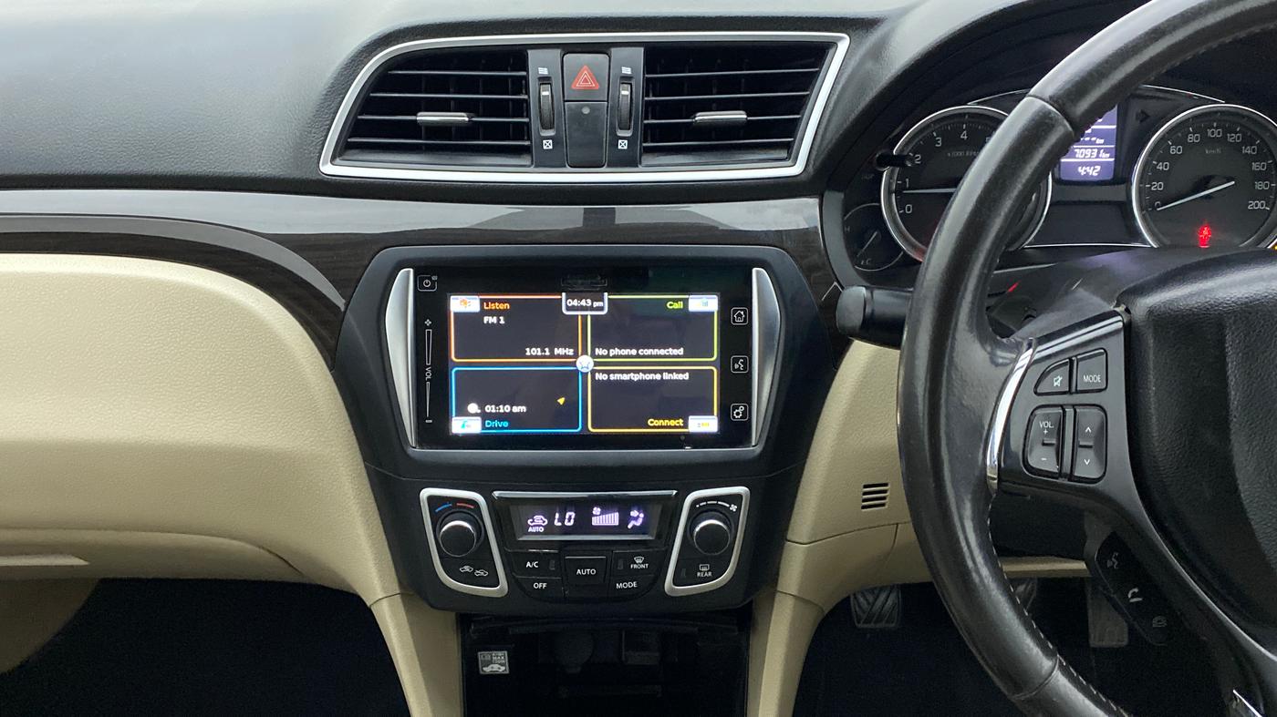 2017 Maruti Ciaz ALPHA 1.4 VVT, Petrol, Manual, 71,000 km, Air Conditioner