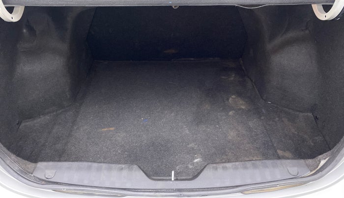 2017 Maruti Ciaz ALPHA 1.4 VVT, Petrol, Manual, 71,000 km, Boot Inside