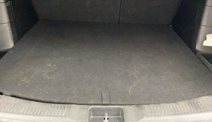 2017 Maruti S Cross ZETA 1.3, Diesel, Manual, 80,301 km, Boot Inside