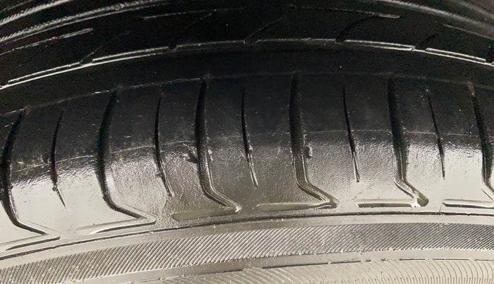 2017 Maruti S Cross ZETA 1.3, Diesel, Manual, 80,301 km, Right Rear Tyre Tread
