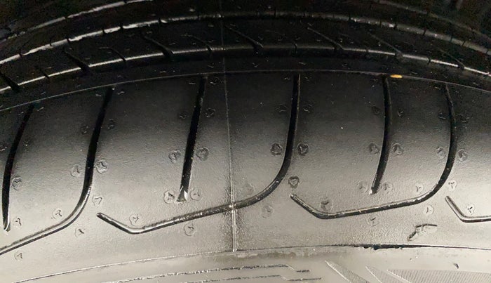 2017 Maruti S Cross ZETA 1.3, Diesel, Manual, 80,301 km, Left Rear Tyre Tread