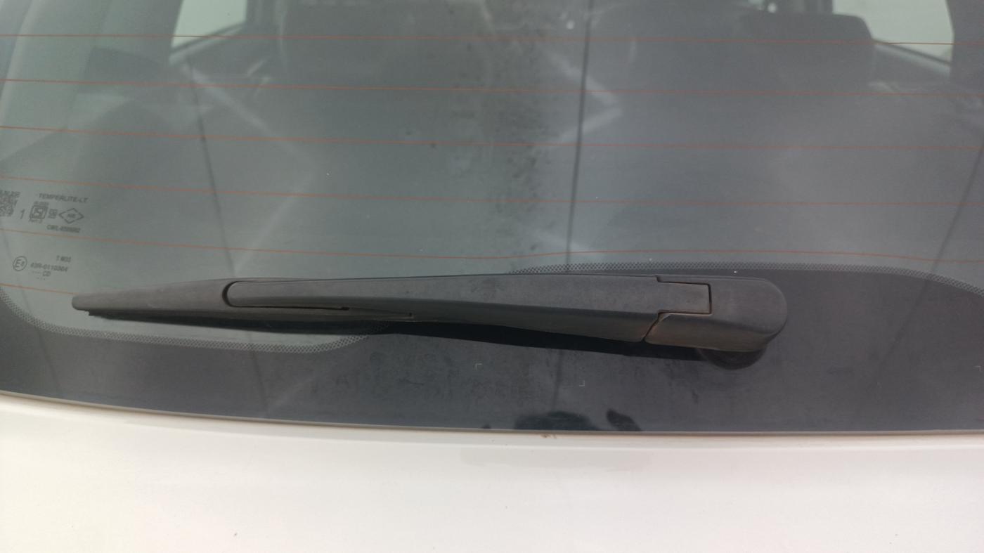 2023 Maruti Grand Vitara ZETA SMART HYBRID, Petrol, Manual, 75,975 km, Rear Wiper