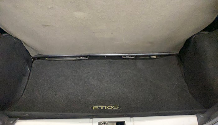 2015 Toyota Etios Liva G, Petrol, Manual, 20,502 km, Boot Inside