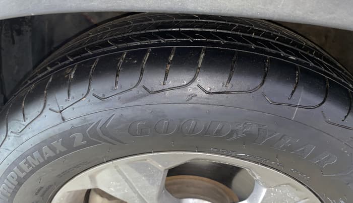 2022 KIA SELTOS HTK PLUS 1.5 DIESEL, Diesel, Manual, 98,206 km, Left Front Tyre Tread