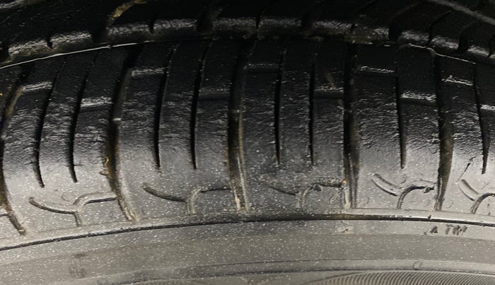 2014 Hyundai Grand i10 MAGNA 1.2 KAPPA VTVT, Petrol, Manual, 39,163 km, Left Front Tyre Tread