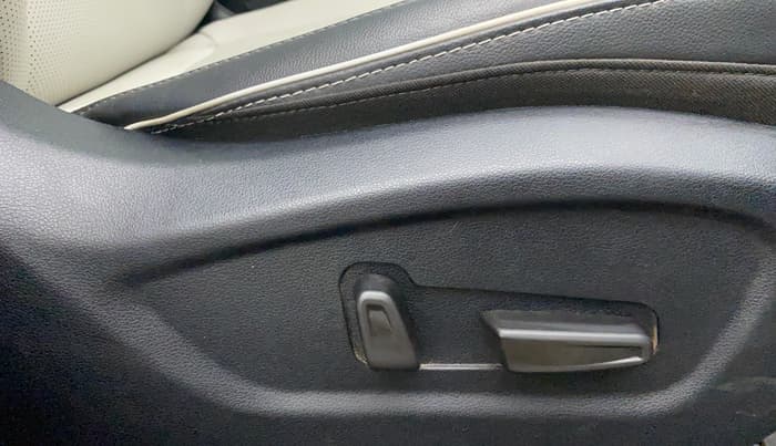 2020 Hyundai Creta SX (O) IVT 1.5 PETROL, Petrol, Automatic, 29,307 km, Driver Side Adjustment Panel