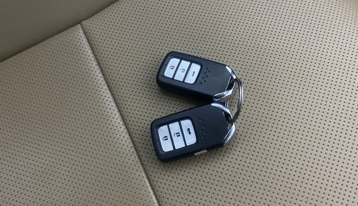 2022 Honda City 1.5L I-VTEC V MT 4TH GEN, Petrol, Manual, 31,797 km, Key Close Up