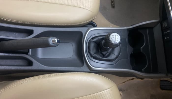 2022 Honda City 1.5L I-VTEC V MT 4TH GEN, Petrol, Manual, 31,797 km, Gear Lever