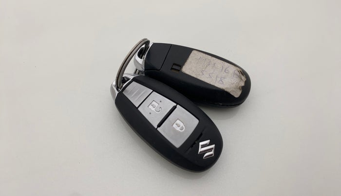 2017 Maruti IGNIS ZETA 1.2, Petrol, Manual, 1,06,680 km, Key Close Up