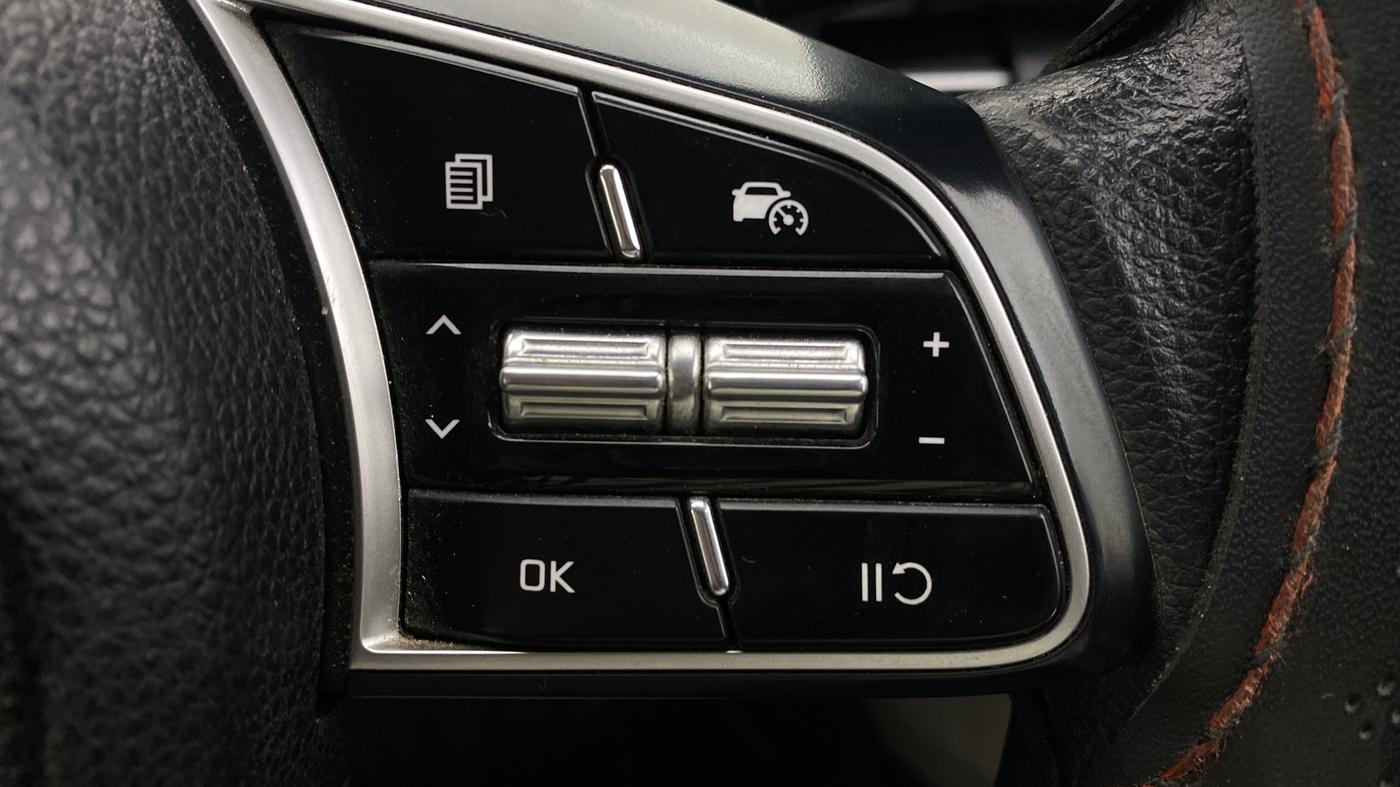 2023 KIA CARENS PRESTIGE PLUS 1.5 IMT DIESEL 7 STR, Diesel, Manual, 88,059 km, Adaptive Cruise Control