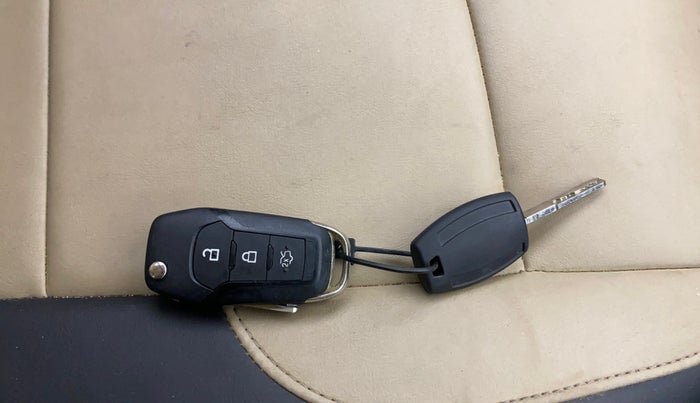 2017 Ford Figo Aspire TITANIUM 1.2 PETROL, Petrol, Manual, 32,545 km, Key Close Up