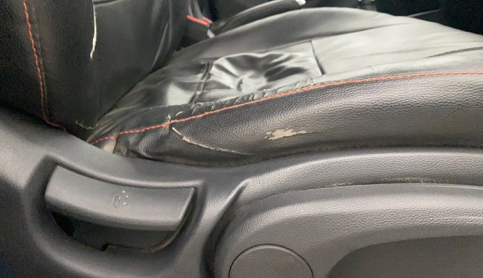 2016 Hyundai Elite i20 SPORTZ 1.2, Petrol, Manual, 1,10,423 km, Driver Side Adjustment Panel