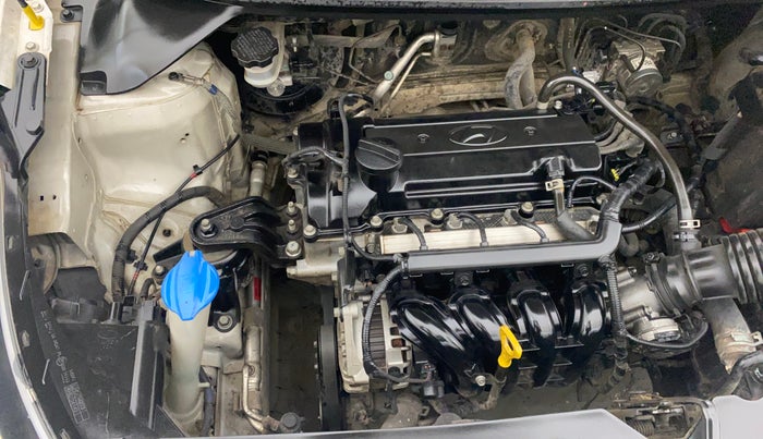 2016 Hyundai Elite i20 SPORTZ 1.2, Petrol, Manual, 1,10,423 km, Engine View - Right