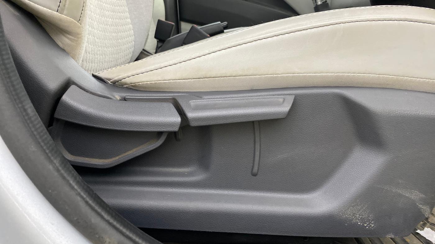 2021 Hyundai GRAND I10 NIOS MAGNA AMT 1.2 KAPPA VTVT, Petrol, Automatic, 13,842 km, Driver Side Adjustment Panel