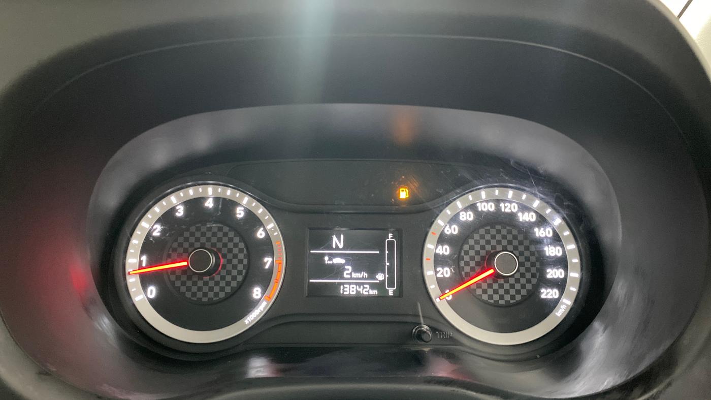2021 Hyundai GRAND I10 NIOS MAGNA AMT 1.2 KAPPA VTVT, Petrol, Automatic, 13,842 km, Odometer Image