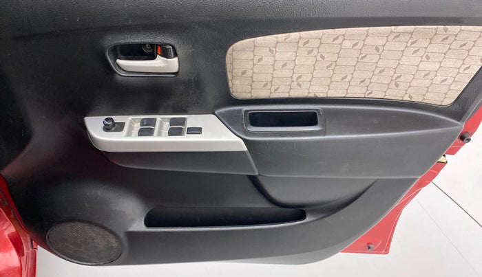 2015 Maruti Wagon R 1.0 VXI, Petrol, Manual, 67,993 km, Driver Side Door Panels Control