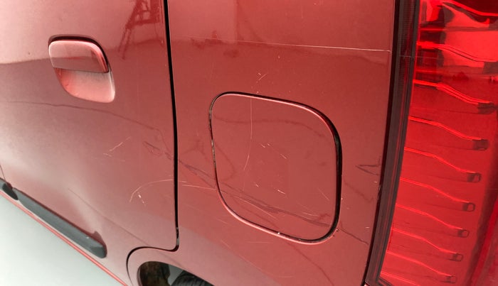 2015 Maruti Wagon R 1.0 VXI, Petrol, Manual, 67,993 km, Left quarter panel - Minor scratches