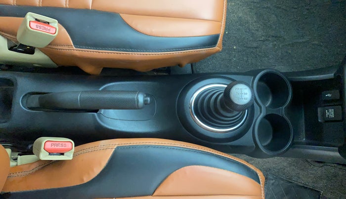 2017 Honda Brio S MT, Petrol, Manual, 75,417 km, Gear Lever