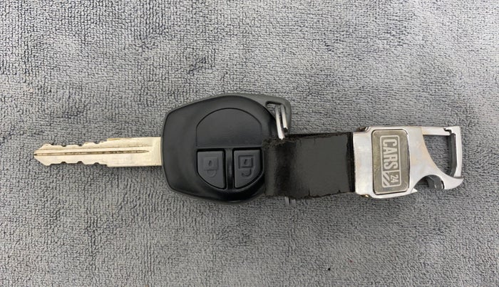 2015 Maruti Swift Dzire VXI, Petrol, Manual, 31,177 km, Key Close Up