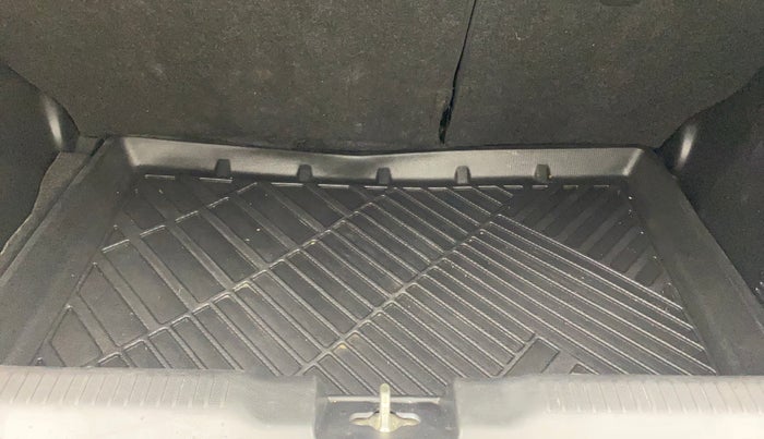 2023 Maruti Swift ZXI, Petrol, Manual, 30,059 km, Boot Inside