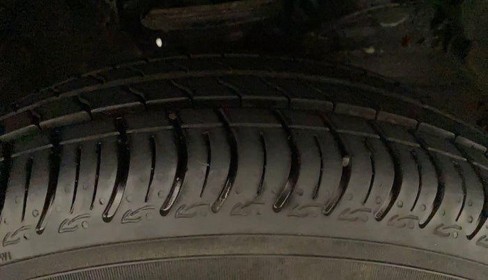 2022 Maruti S PRESSO VXI PLUS (O) AMT, Petrol, Automatic, 683 km, Right Front Tyre Tread