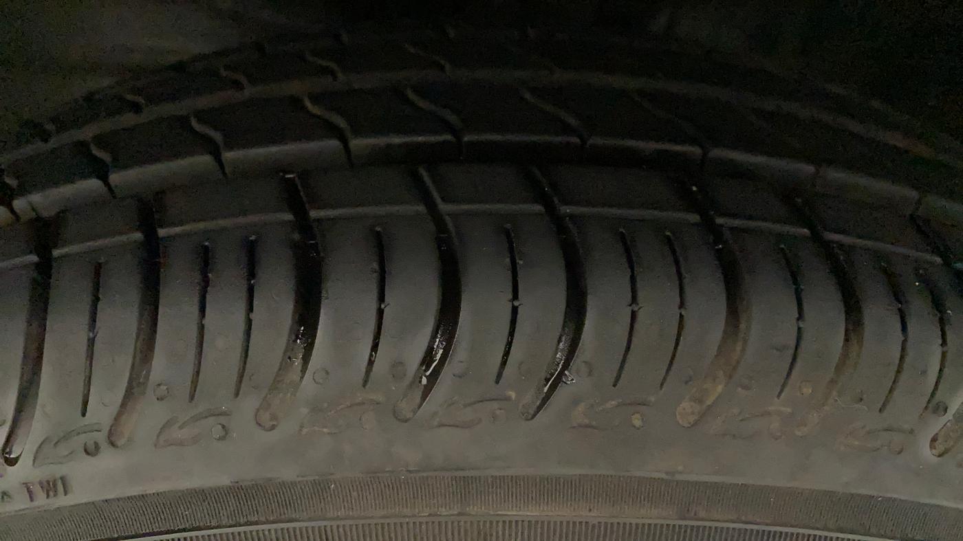 2022 Maruti S PRESSO VXI PLUS (O) AMT, Petrol, Automatic, 683 km, Left Front Tyre Tread