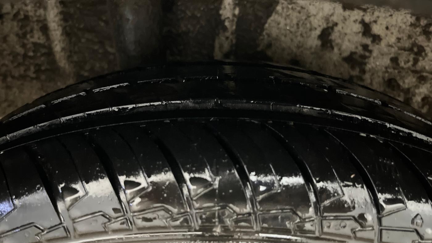 2020 Maruti IGNIS ZETA 1.2 AMT, Petrol, Automatic, 39,666 km, Right Rear Tyre Tread