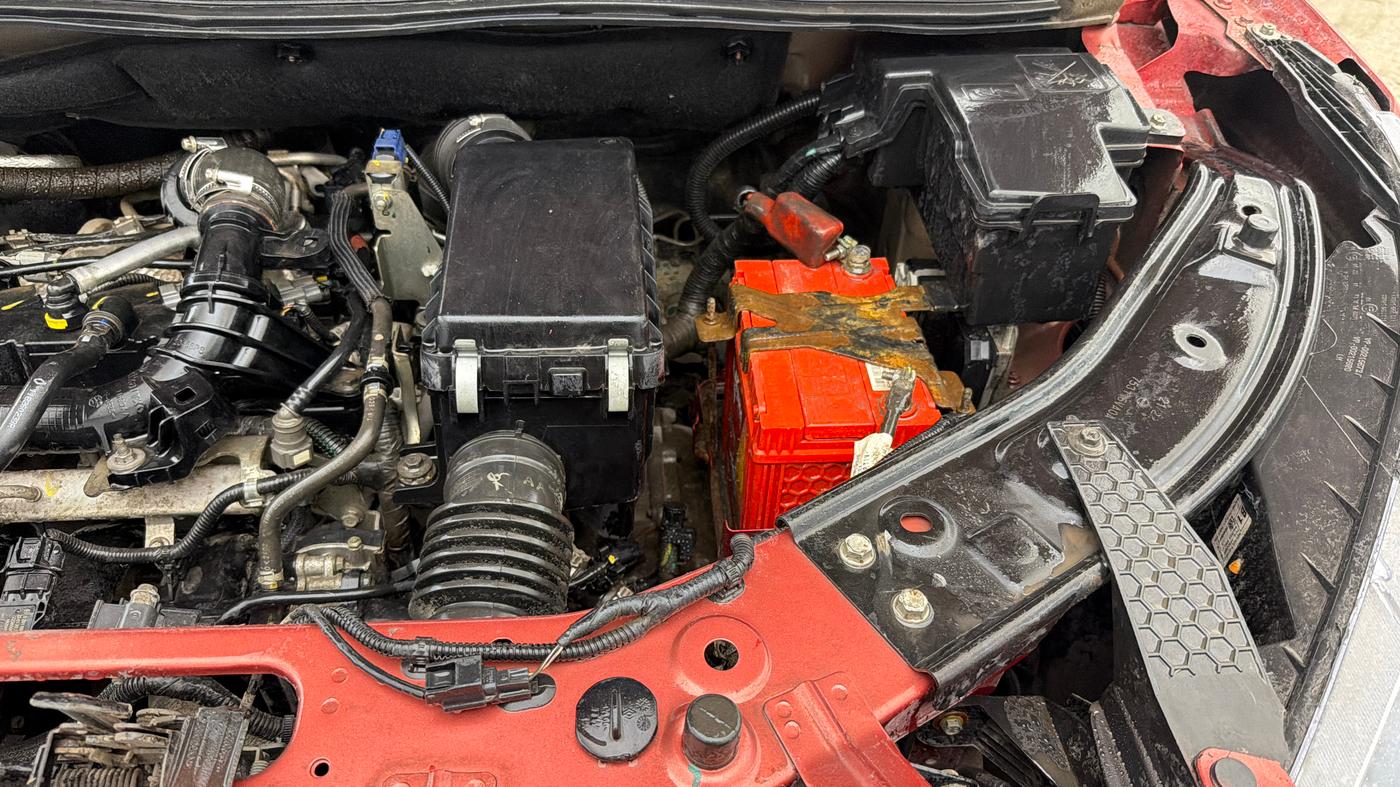 2022 Nissan MAGNITE XV PREMIUM TURBO CVT, Petrol, Automatic, 46,174 km, Engine View - Left