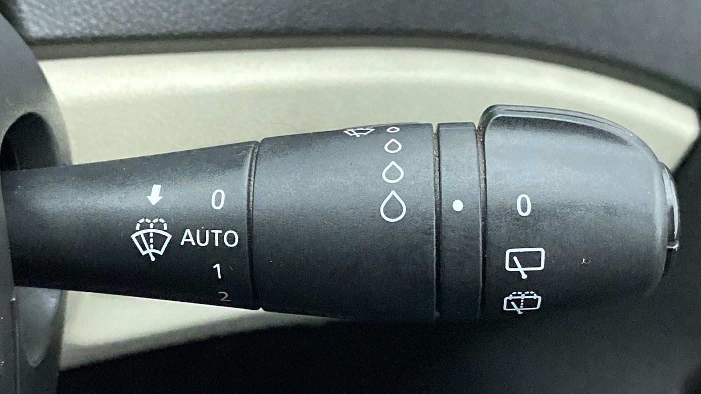 2019 Renault Captur PLATINE DUAL TONE, Diesel, Manual, 24,723 km, Rain Sensing Wipers
