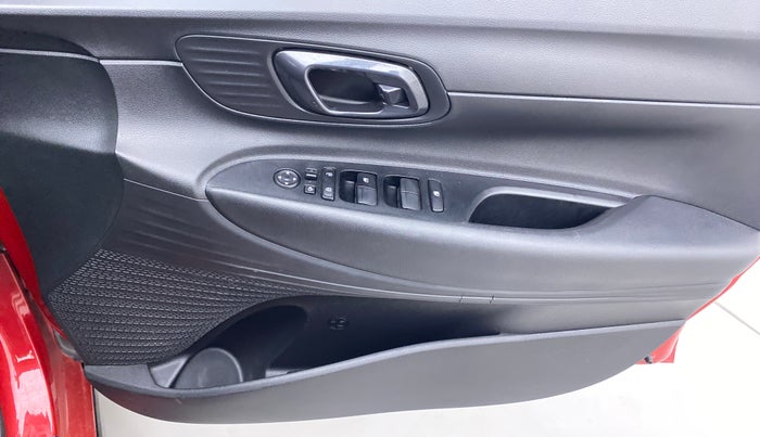 2021 Hyundai NEW I20 SPORTZ 1.2 MT, Petrol, Manual, 29,004 km, Driver Side Door Panels Control